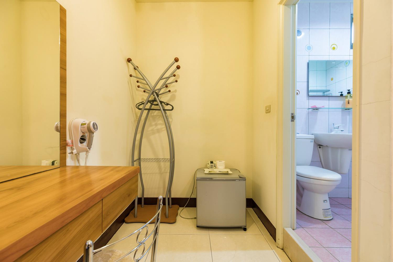 Bathroom 3, Jia Xiang Lin Guan Hai Homestay, Penghu