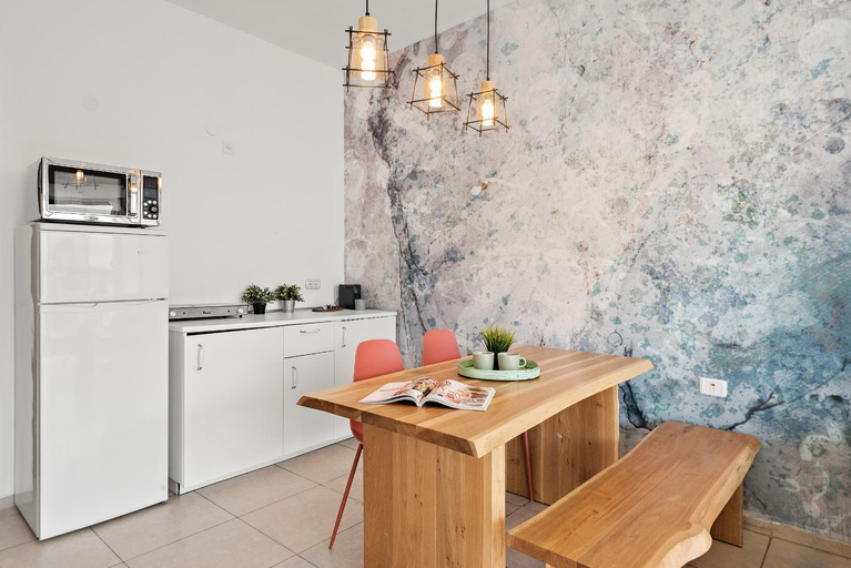 Others 4, Design Apartments