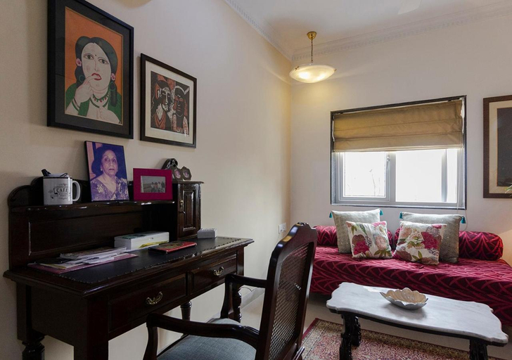Others 2, Neelam Bed & Breakfast, Kolkata