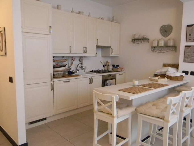 Dining Room 26