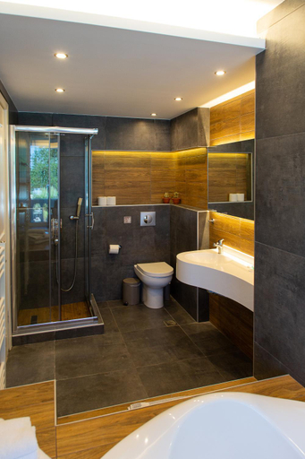 Bathroom 2, Anais Hotel, Central Macedonia