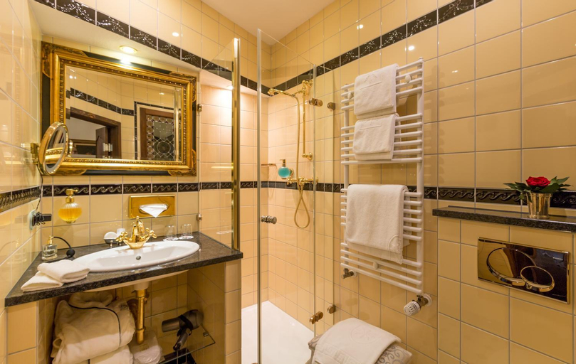 Bathroom 5