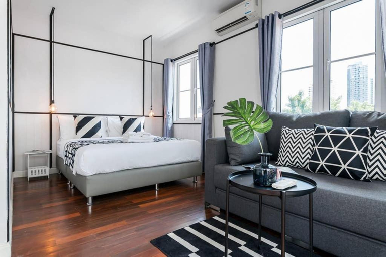 Others 5, MIQ Asoke202 Pool Villa - Asoke BTS 16 Pax, Khlong Toey