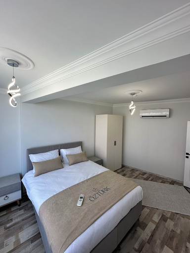 Bedroom 2, ÖZTÜRK VIP, Merkez