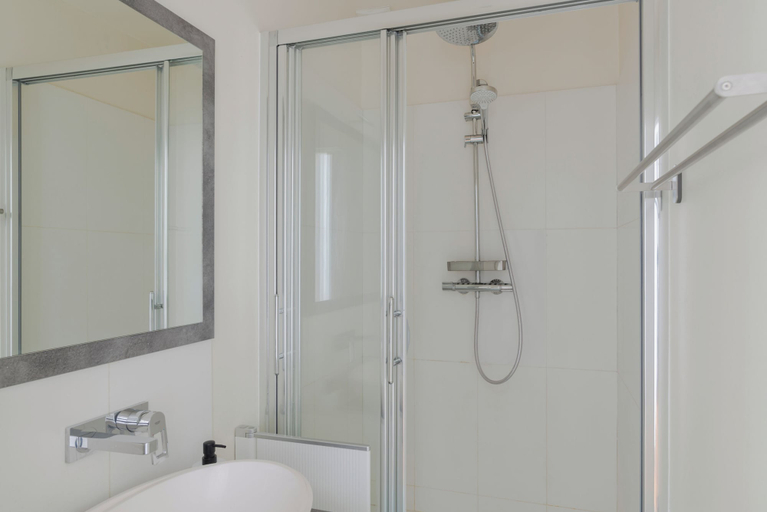 Bathroom 4, Paris Port-Royal Cosy residence, Paris