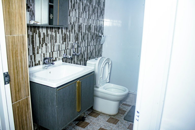 Bathroom 3, Exclusive Villa in Hideout East Legon, Accra