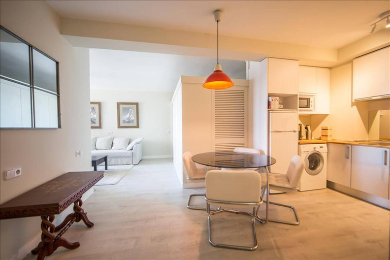 Facilities 2, Apartamentos Centro Colon, Madrid