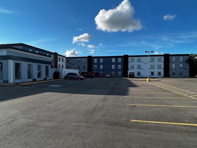 Exterior & Views 2, Travelodge by Wyndham Regina, Division No. 6