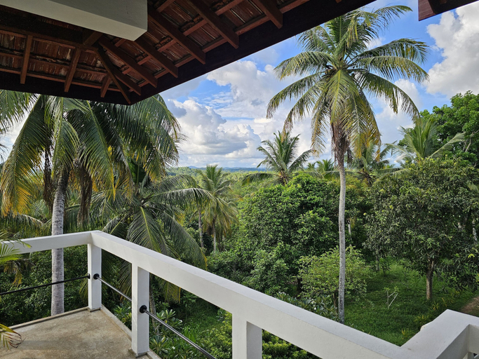 Others 4, Peacock Point - Whole Villa 2 Bedroom (Sleeps 4), Habaraduwa