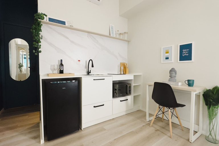 Dining Room 4
