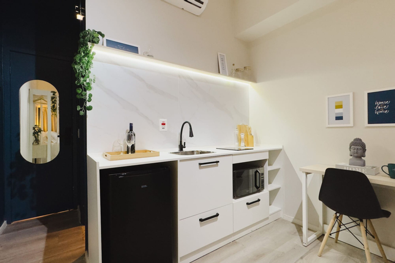 Dining Room 6