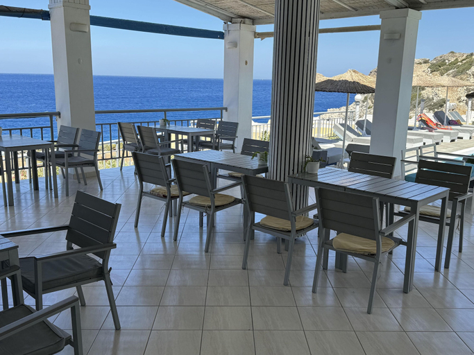 Food & Drinks 5, CHC Sound of the Sea, South Aegean