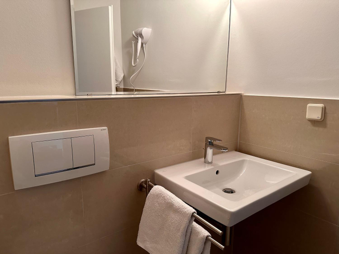 Bathroom 4, Altstadthotel Hayk am Rhein, Köln