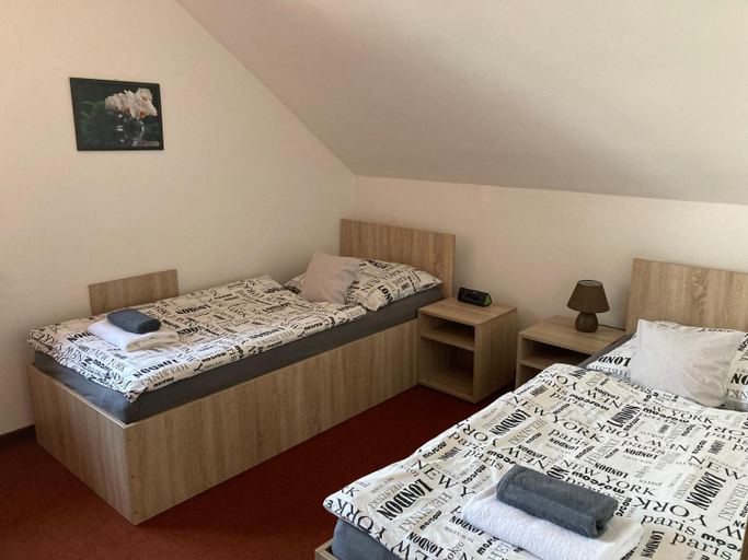 Others 5, Hospudka U rybnicku, Bruntál