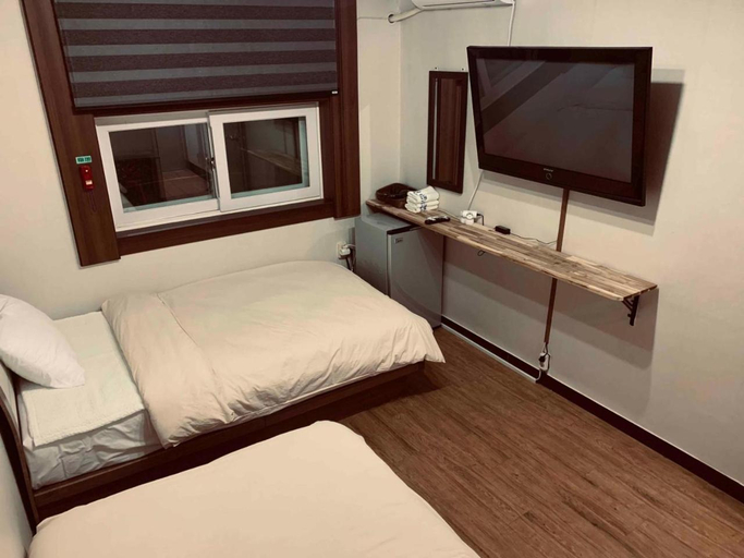 Bedroom 2, Smile Resort, Sokcho