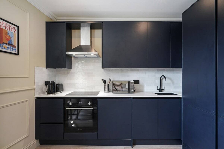 Others 5, The Balham Hideout - Trendy 2bdr Flat, London