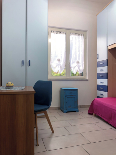 Room 4, Marinella Casa Vacanze, Napoli