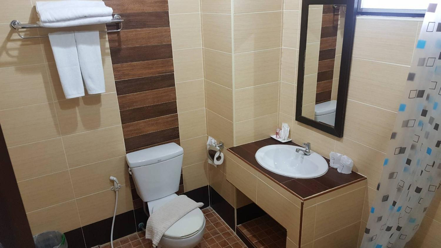 Bathroom 3, Iyara Hua Hin Lodge, Hua Hin
