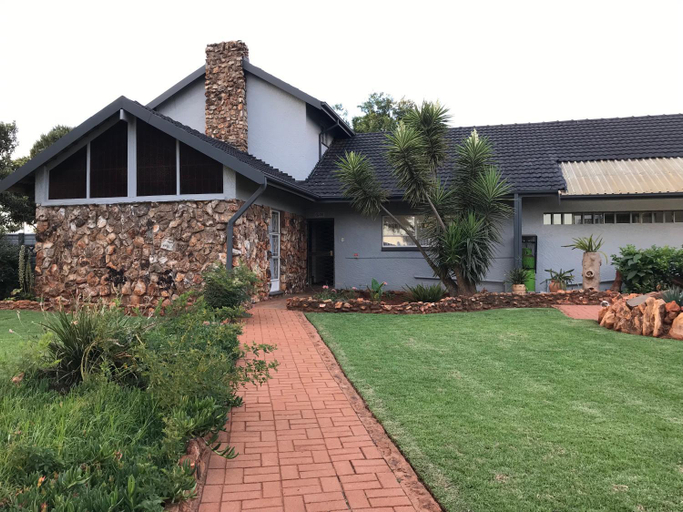 Others 2, @ Home Bed & Breakfast, Ekurhuleni
