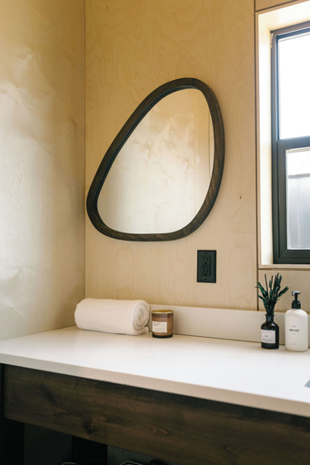 Bathroom 3, Yellowstone Peaks Hotel, Fremont