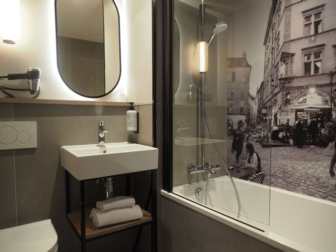 Bathroom 3