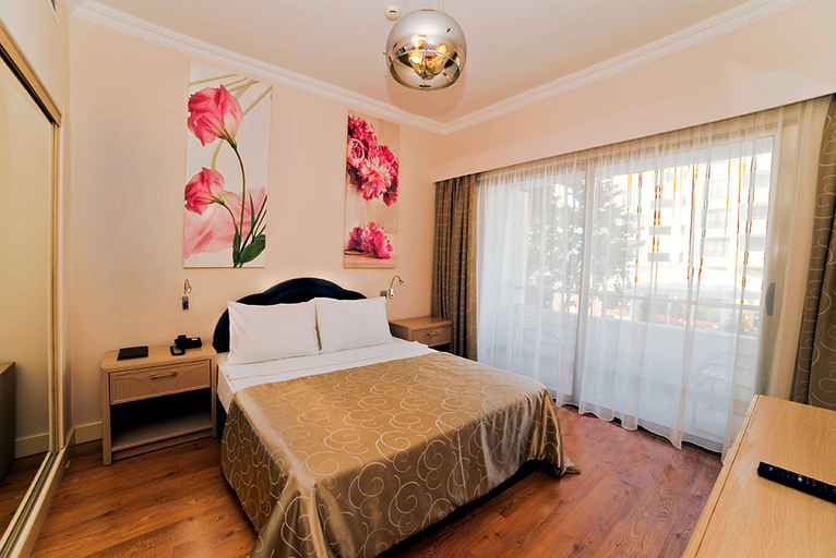 Bedroom 3, Jasmine Court Hotel & SPA