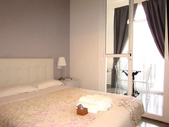 Bedroom, Pensio Cerdanya, Barcelona