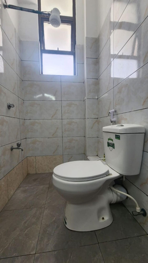 Bathroom 3, Lux Suites Casey's 2 Bedroom Apartments, Kisauni