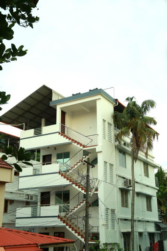 Exterior 13