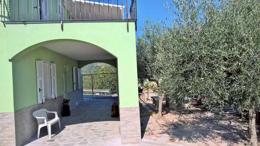 Others 5, B&B Elfo degli Ulivi, Savona