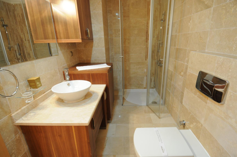 Bathroom 4, Gold City Luxury Accommodation, Alanya
