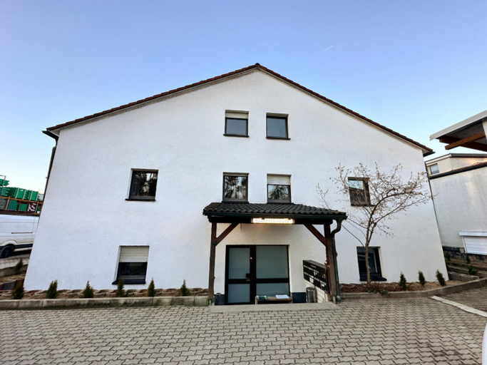 Others 4, Boardinghouse Wendelstein, Roth