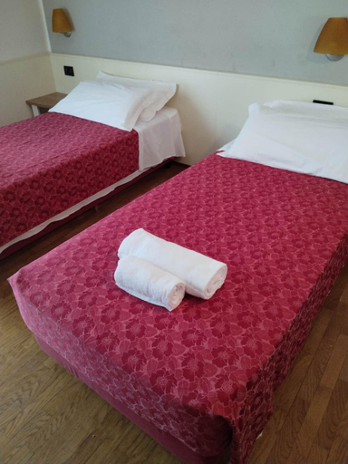 Others 3, Hotel Xibana, Padua