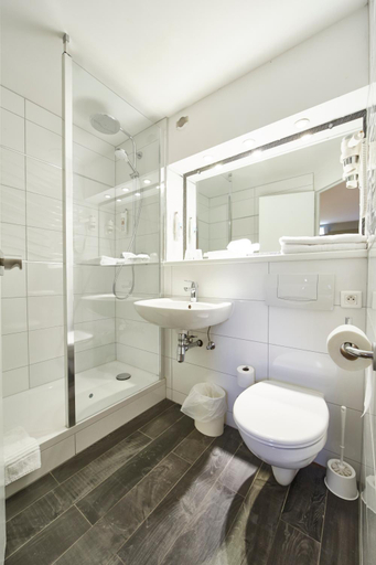 Bathroom 4, Haguenau Strasbourg Nord, Bas-Rhin