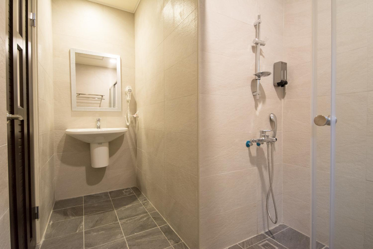 Bathroom 4, 7113 hotel, Hualien
