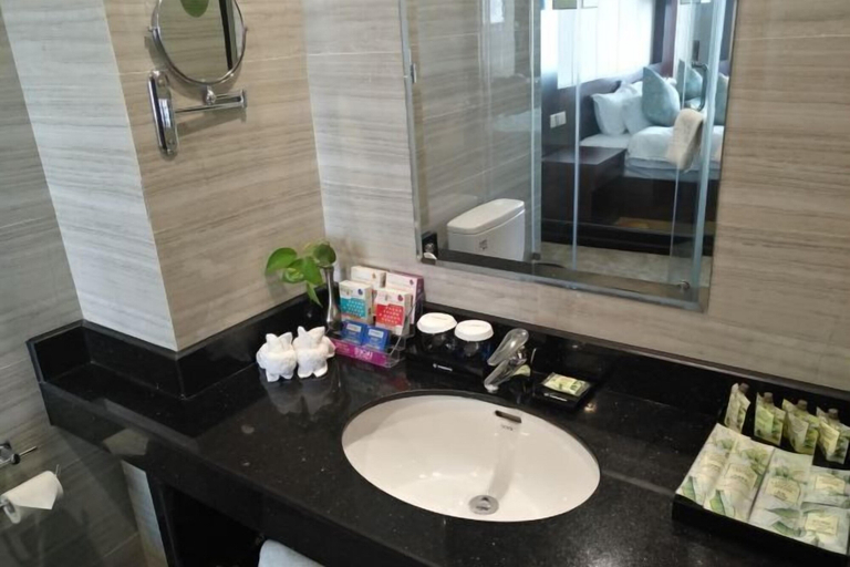 Bathroom 3, Jucheng Siji Holiday Hotel, Rizhao
