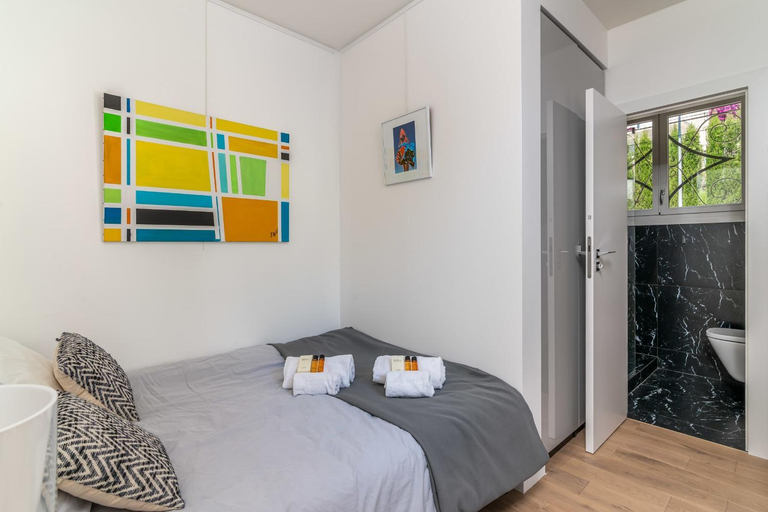 Others 2, Appartement Mera Cosy apartment with incredible sea view, Alpes-Maritimes