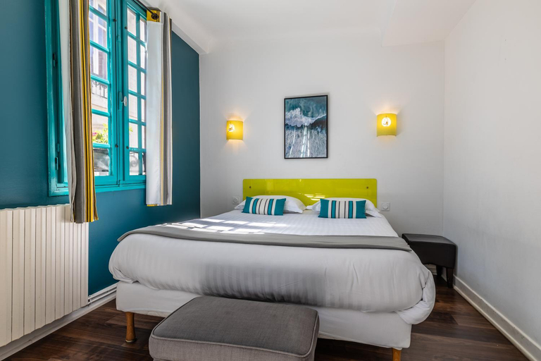 Bedroom 2, Hotel Le Port Neuf, Pyrénées-Atlantiques