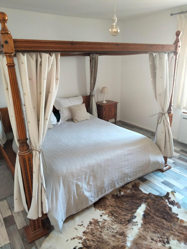 Bedroom 1, La Petite Auberge, Moselle
