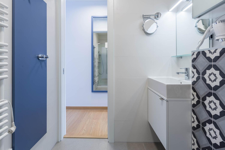 Bathroom 2, Abalone Apartments, Crikvenica