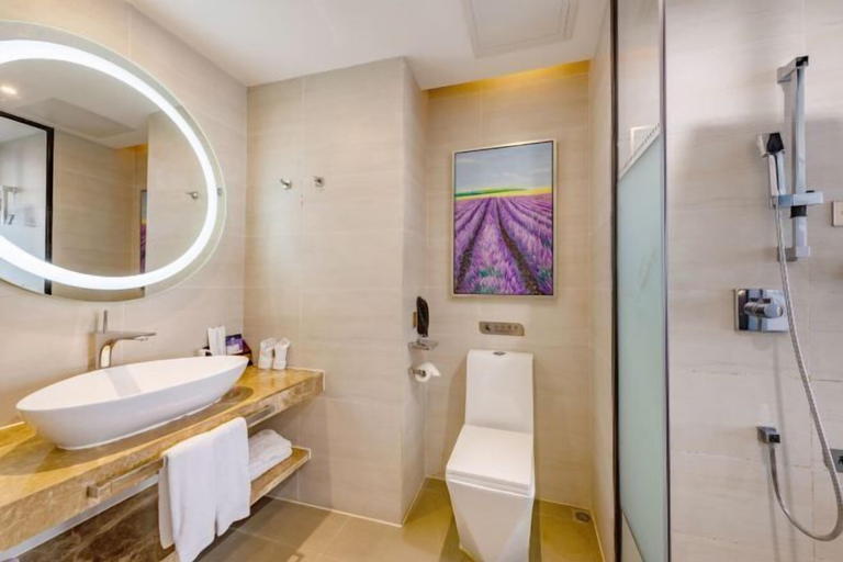 Bathroom 3, Lavande Hotel (Huizhou Yuanzhou), Huizhou