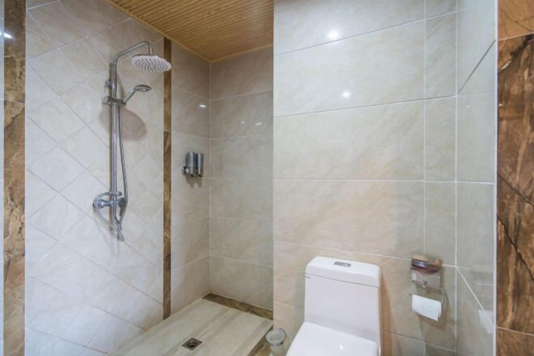 Bathroom 4, Hai Lan Hotel, Pu'er