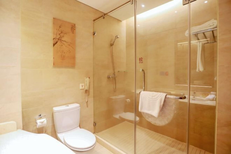 Bathroom 3, Xing Lin Wan Hotel, Xiamen