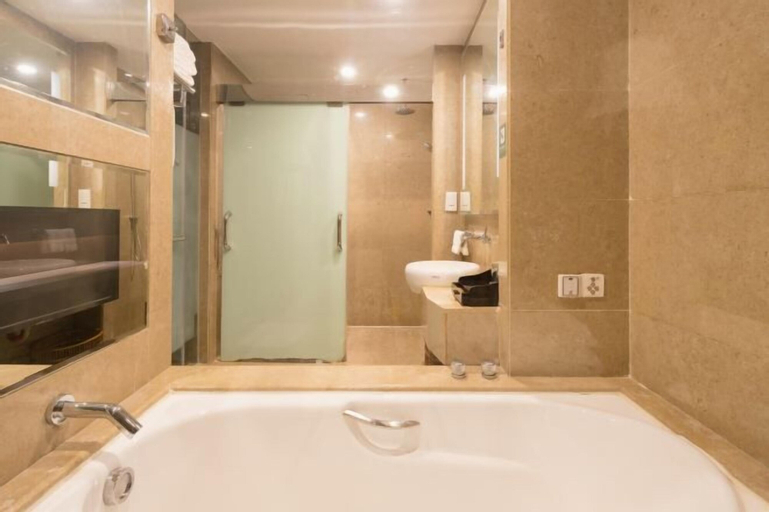 Bathroom 12