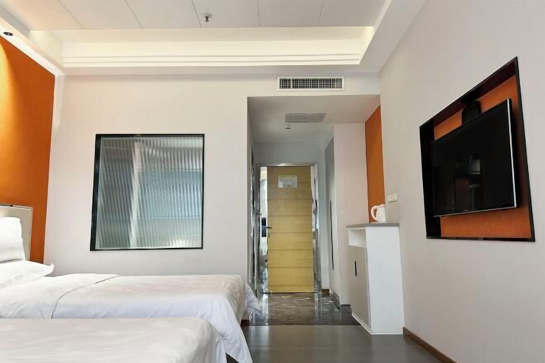 Bedroom 3, Sceneway Hotel, Chuzhou