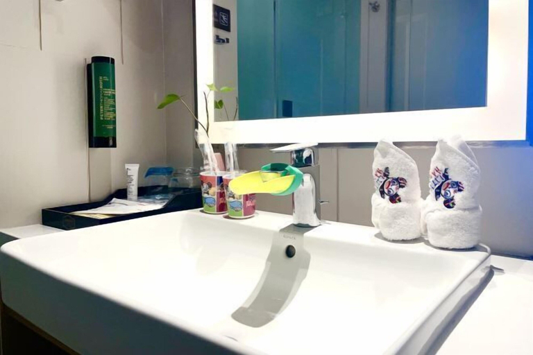 Bathroom 3, Hampton by Hilton Lijiang Old Town, Lijiang