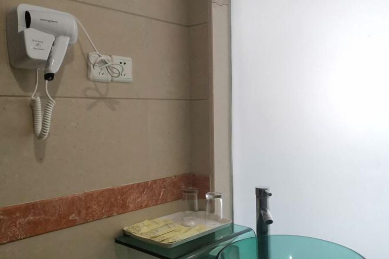 Bathroom 3, Hua Nan Business Hotel, Guangzhou