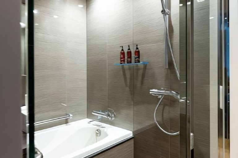 Bathroom 29