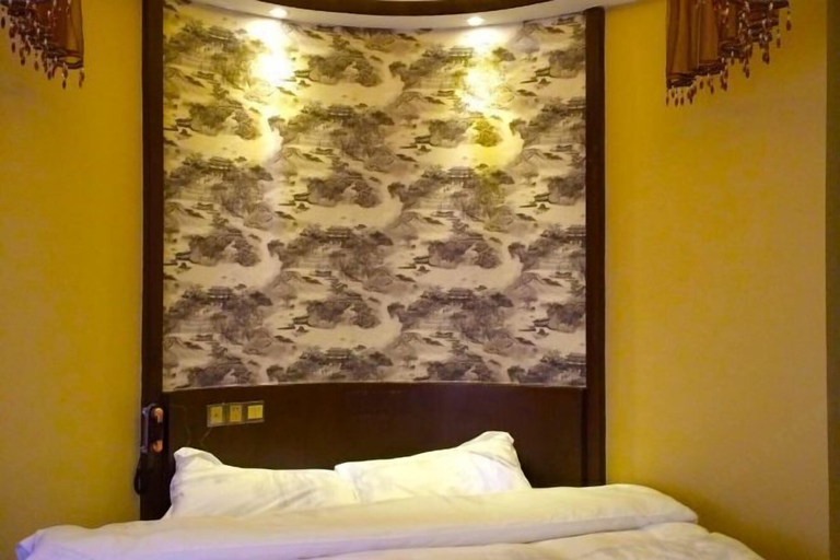 Bedroom 3, Huatianju Inn, Zhangjiajie