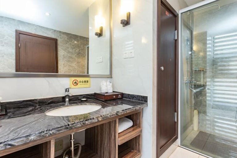 Bathroom 4, Tianrui Hotel, Tongren